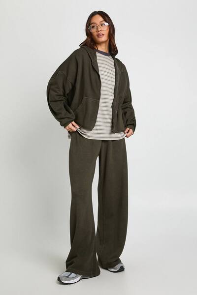  Boohoo Tall Washed Distressed Hem Straight Leg Tracksuit, Khaki 