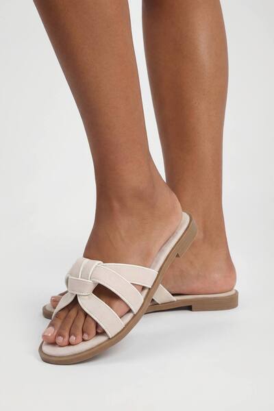  Boohoo Wide Fit Knot Detail Sliders, Cream 