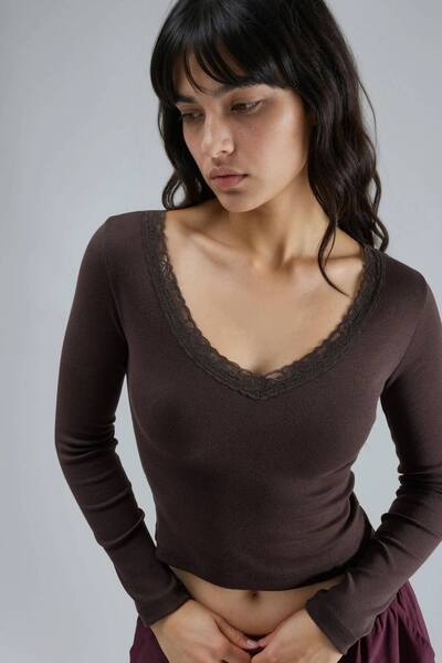  Busem Slim Fit V-neck Blouse With Lace Detail, Dark Brown 