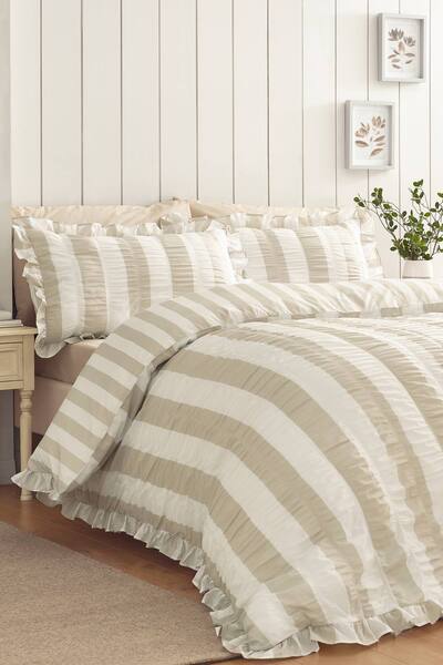  Catherine Lansfield 'seersucker Frill Stripe' Duvet Cover Set, Natural 