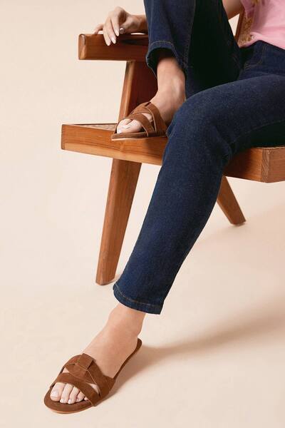  Dorothy Perkins Freesia Suede Twisted Flat Sliders, Tan 