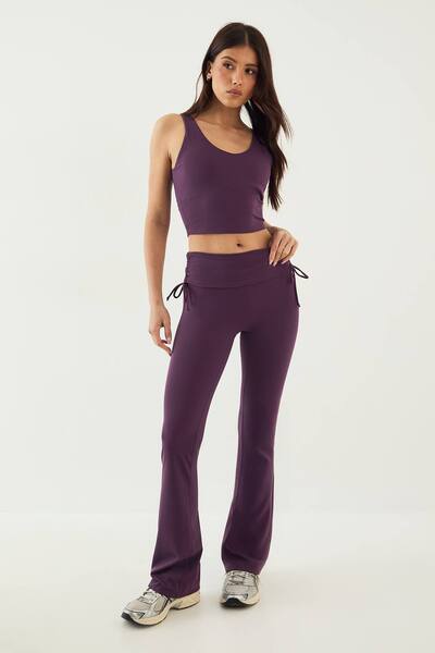  Dsgn Studio Dsgn Studio Sculpt Ruched Side Flared Legging, Aubergine 