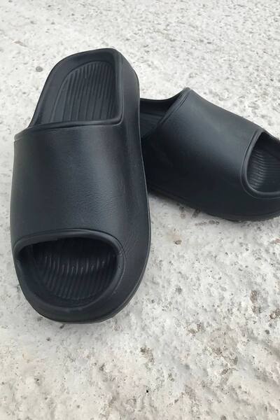  Femme Luxe Black Rubber Ribbed Flatform Sliders - Nancy 