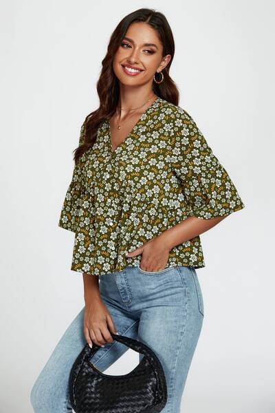  Fs Collection Floral Print Short Sleeves Crop Top In Olive 