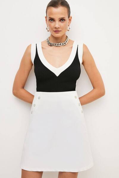  Karenmillen Essential Techno Woven Skirt, Ivory 