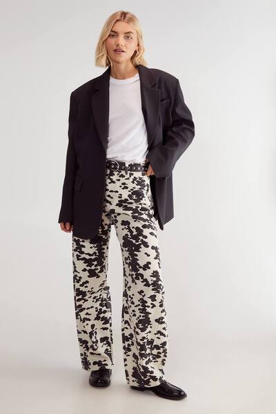 Nastygal Denim Dalmatian Print Barrell Leg Jean, Mono 