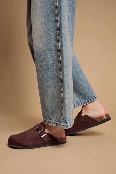  Oasis Jack Faux Suede Closed Toe Footbed Mules, Chocolate 