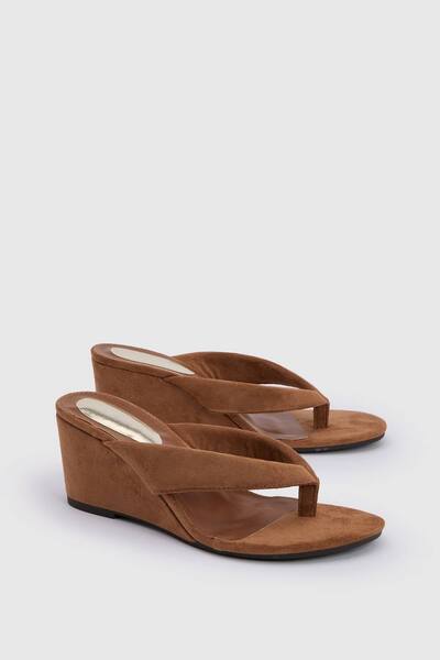  Oasis Karrie Faux Suede Toe Post Wedge Sandals, Tan 
