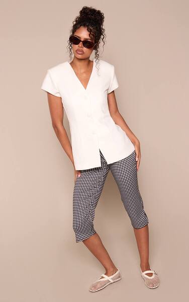  Prettylittlething Black Gingham Capri Trouser 