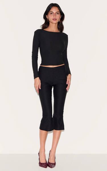  Prettylittlething Black Stretch Woven Flared Capri Leggings 