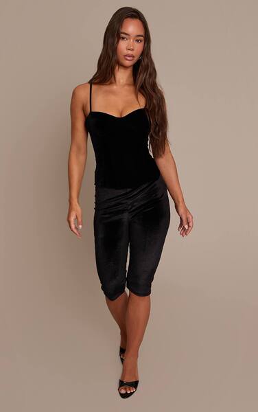  Prettylittlething Black Velvet Capris 