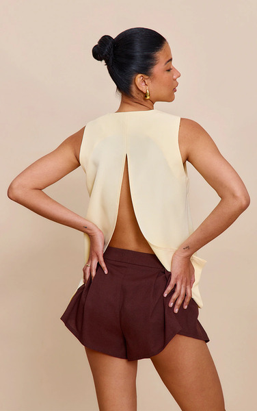  Prettylittlething Butter Yellow Woven Button Down Longline Waistcoat 