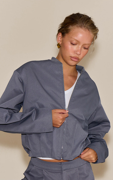  Prettylittlething Charcoal Pleated Bomber Jacket 
