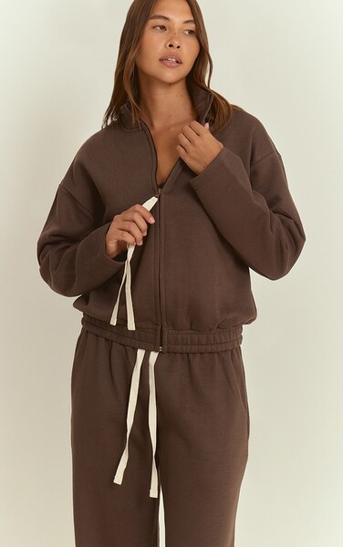  Prettylittlething Chocolate Contrast Drawcord Funnel Neck Sweatshirt 