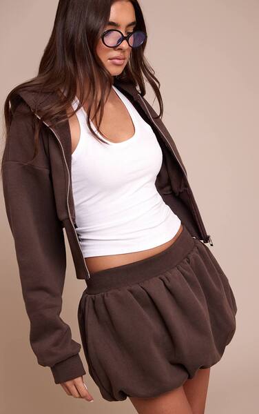  Prettylittlething Chocolate Fleece Back Sweat Puffball Mini Skort 