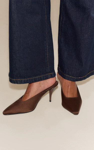  Prettylittlething Chocolate Satin Squared Chiseled Toe Court Mules 
