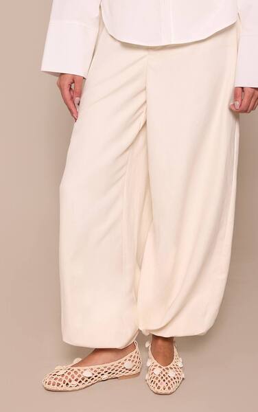  Prettylittlething Cream Crochet Shell Trim Ballet Flats 