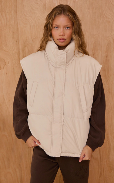 Prettylittlething Cream Extended Shoulder Sleeveless Puffer Gilet 