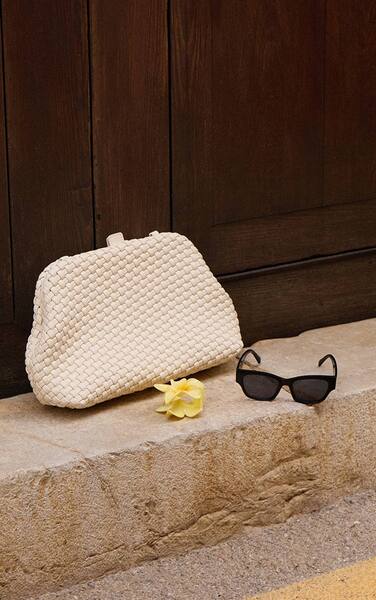  Prettylittlething Cream Oversized Hand Weave Clutch Bag 