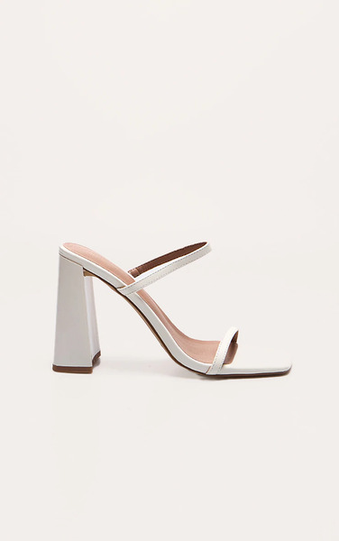  Prettylittlething Cream Pu Square Toe Double Strap High Block Heel Mules 