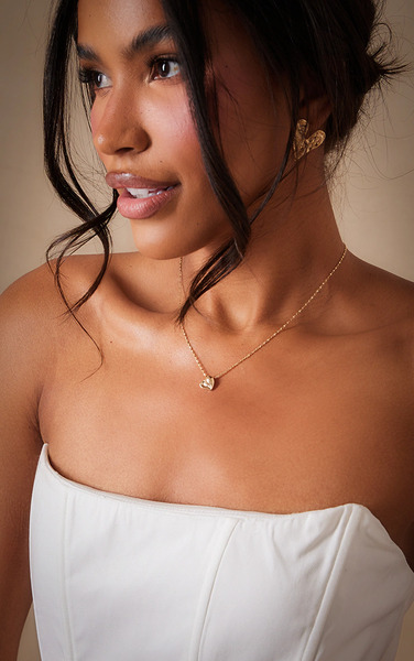  Prettylittlething Gold Abstract Heart Detail Necklace 