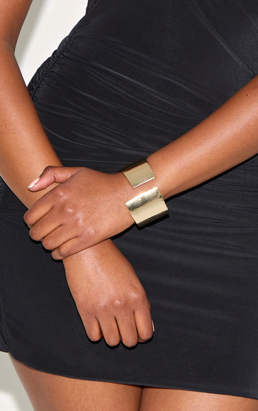  Prettylittlething Gold Chunky Oversized Clasp Bangle 