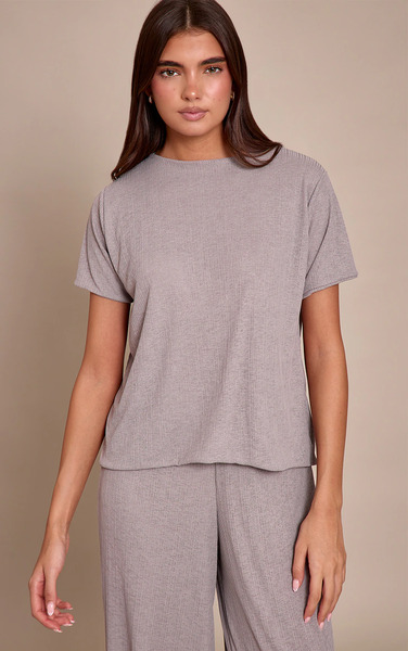  Prettylittlething Grey Sheer Textured Flowy T-shirt 