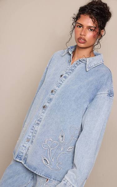  Prettylittlething Mid Blue Wash Embroidery Detail Denim Shirt 