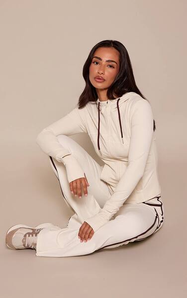  Prettylittlething Petite Plt Oatmeal Contrast Sculpt Seam Detail Drawstring Gym Jacket 