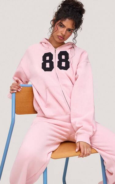  Prettylittlething Pink 88 Print Zip Up Hoodie 