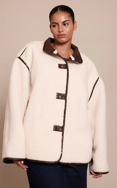  Prettylittlething Plus Cream Borg Faux Leather Contrast Coat 