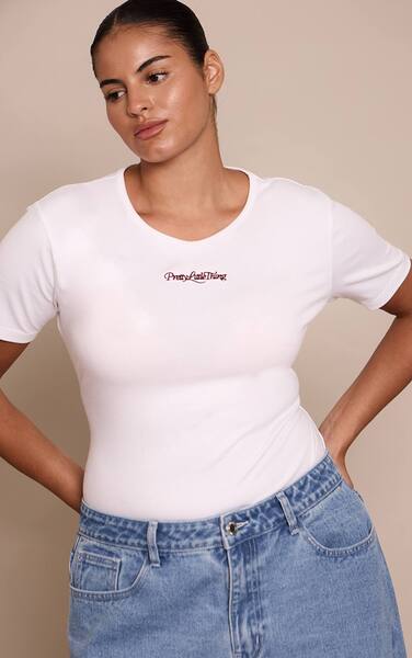 Prettylittlething Plus Cream Prettylittlething Short Sleeve Bodysuit 