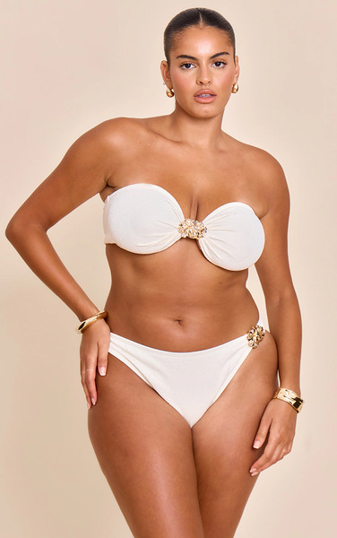  Prettylittlething Plus Cream Textured Flower Trim Bandeau Bikini Top 