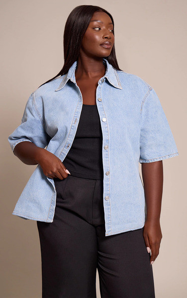  Prettylittlething Plus Light Blue Wash Fabric Covered Button Detail Denim Shirt 