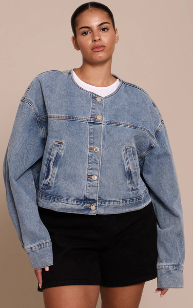  Prettylittlething Plus Mid Blue Wash Collarless Cropped Denim Jacket 