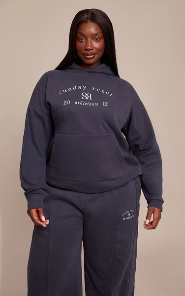  Prettylittlething Plus Navy Sunday Reset Embroided Hoodie 