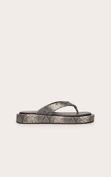  Prettylittlething Snake Pu Round Toe Thong Flatform Sandals, Snake Print 