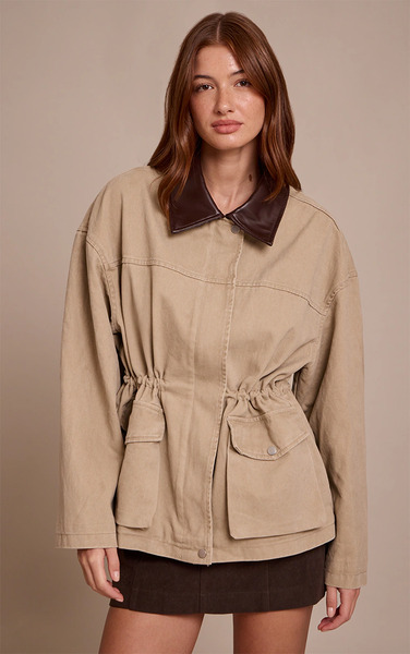  Prettylittlething Stone Contrast Collar Cinched Denim Jacket 