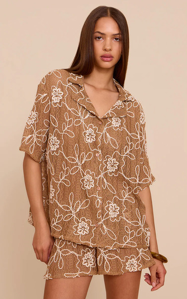  Prettylittlething Tan Embroidered Floral Short Sleeve Shirt 