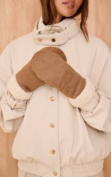  Prettylittlething Tan Faux Suede Borg Trim Mittens 