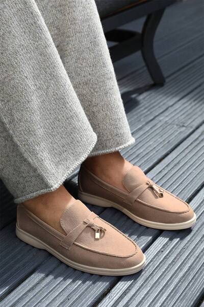  Where's That From 'pegasus' Wide Fit Slip On Trim Loafers With Accessory Detailing, Khaki 