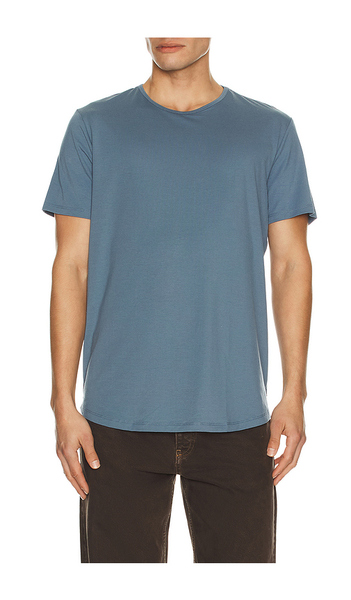  Cuts Ao Curve Hem Tee In Blue. Size S. Also In Xxl/2x. 