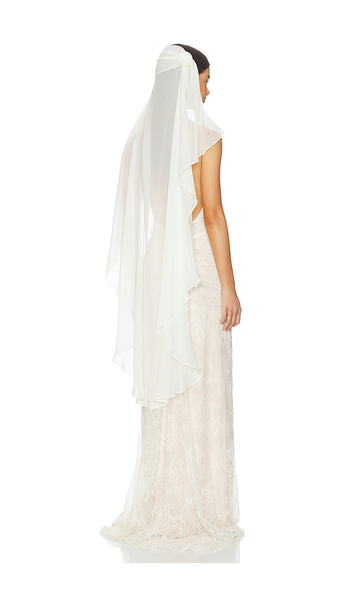  De La Vali Lyra Veil In Ivory. 