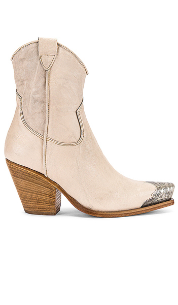  Free People Brayden Western Boot In White. Size 37. Also In 39, 36, 38, 40, 41, 36.5, 37.5, 38.5, 39.5. 