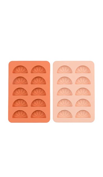 Here's How The Dotty Citrus Wedge Ice Tray In Orange. 