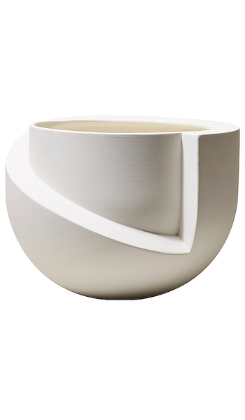  Light + Ladder Vayu Planter In White. 