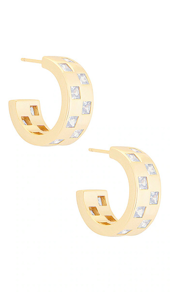  Mega Checkered Wide Earring In Metallic Gold. 