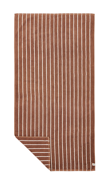 Slowtide Koko Plush Bath Towel In Brown. 