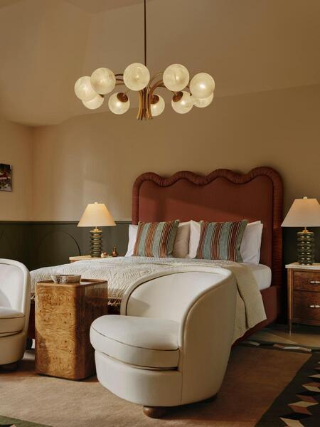  Soho Home Kai Chandelier 