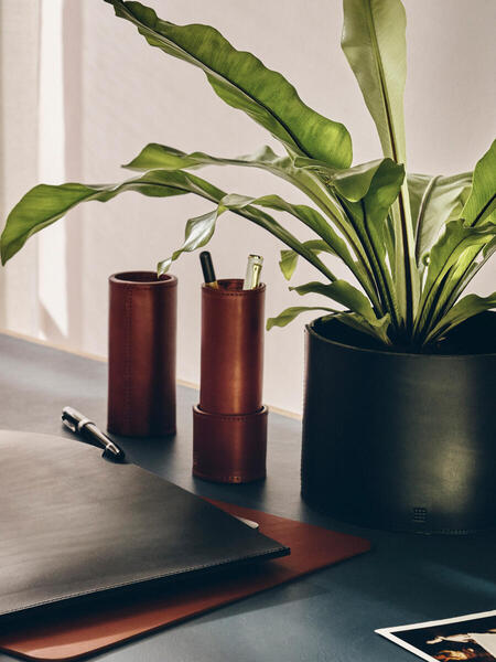  Soho Home Paradise Row Plant Pot, Black 